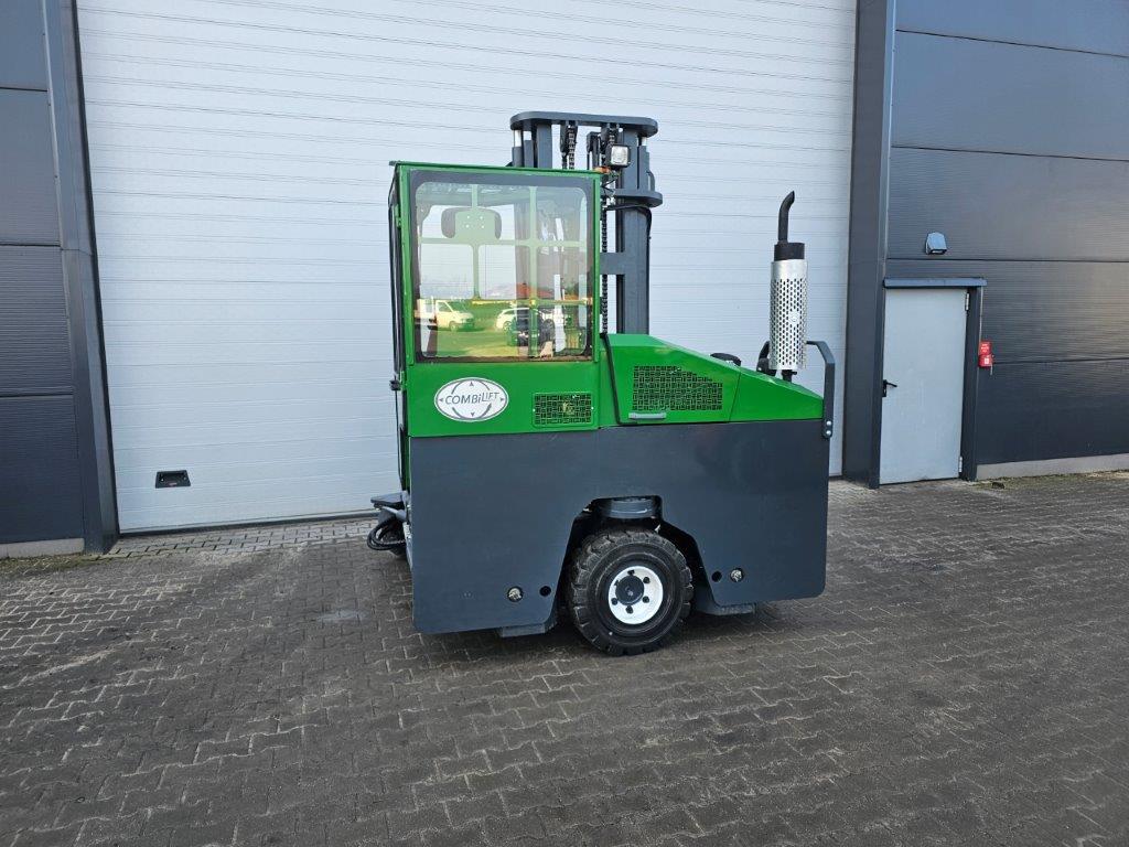 Combilift-Amlift C4000-Vierwege Seitenstapler-www.sago-online.com