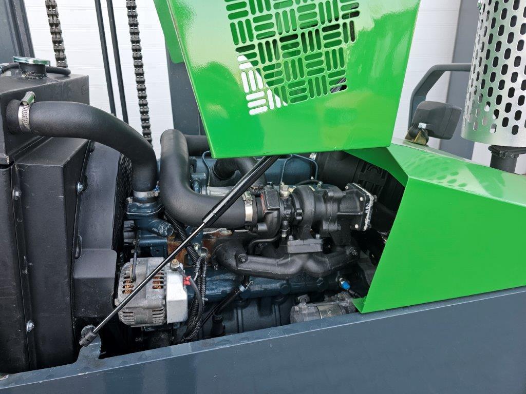 Combilift-Amlift C4000-Vierwege Seitenstapler-www.florian-oberpriller.de