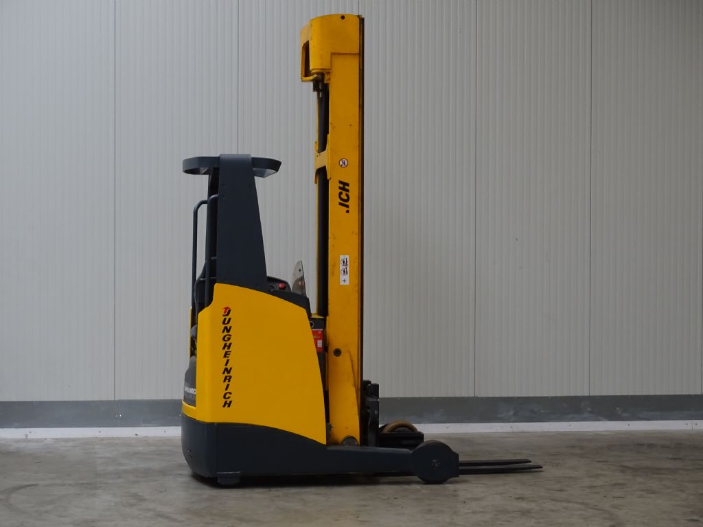 Jungheinrich-ETV214 - TRIPLEX-Schubmaststapler-http://www.sago-online.com