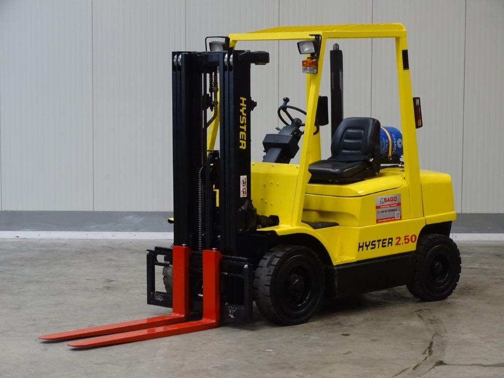Hyster-H2.50 - TRIPLEX-Treibgasstapler-http://www.sago-online.com
