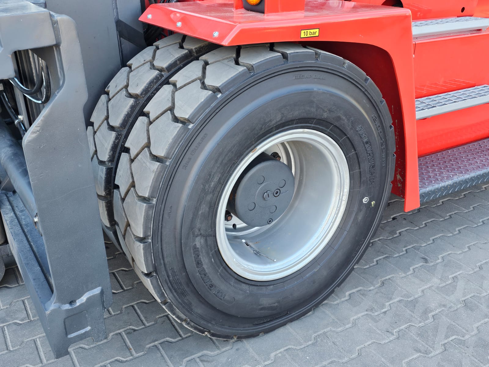 Kalmar-DCG160-12-Dieselstapler-www.sago-online.com