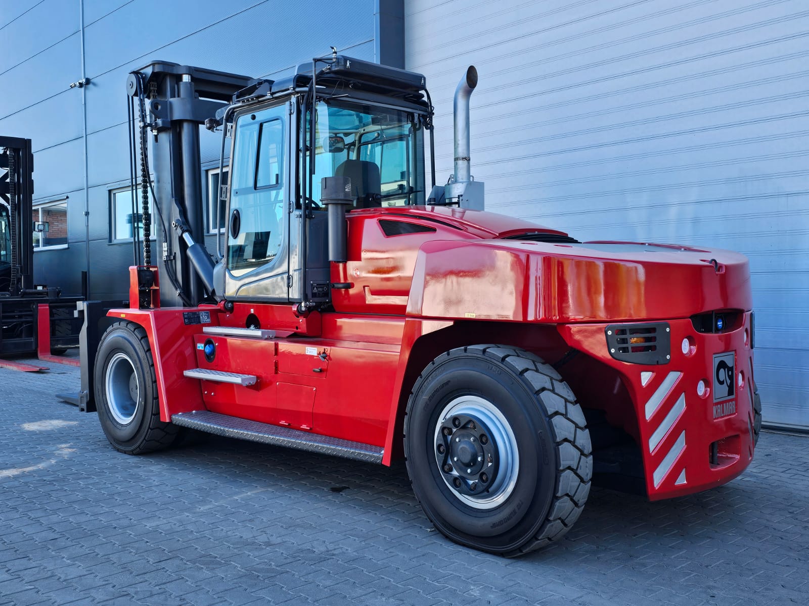 Kalmar-DCG160-12-Dieselstapler-www.sago-online.com
