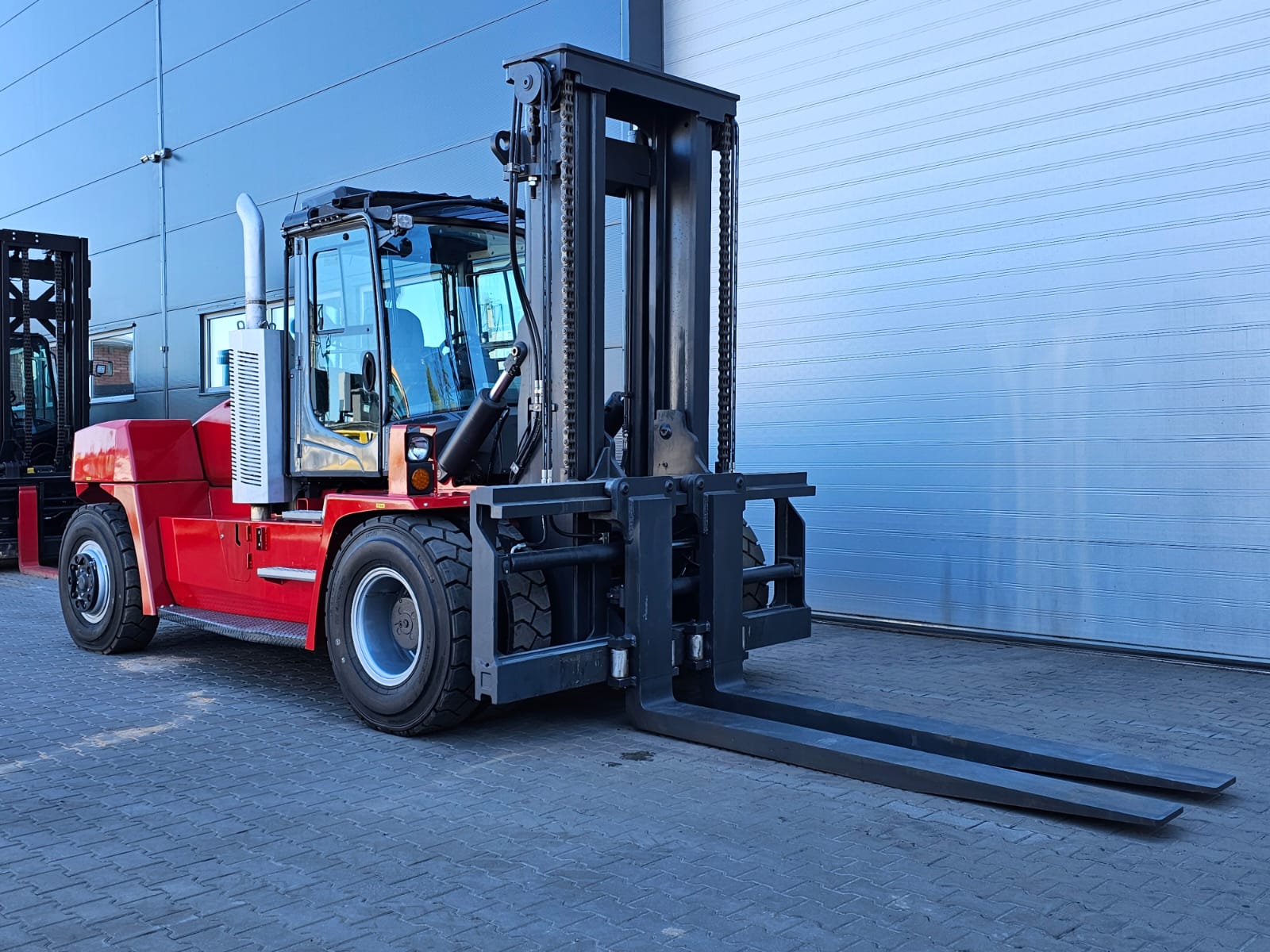 Kalmar-DCG160-12-Dieselstapler-www.sago-online.com