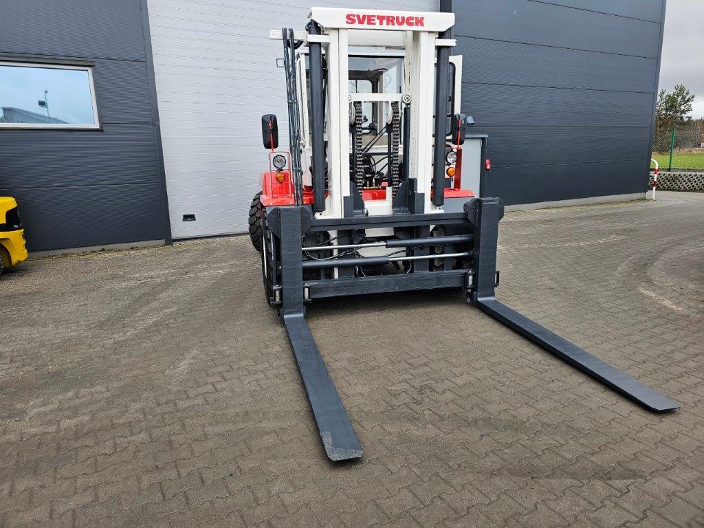 Svetruck-1260-30 - FREIHUB-Dieselstapler-www.sago-online.com