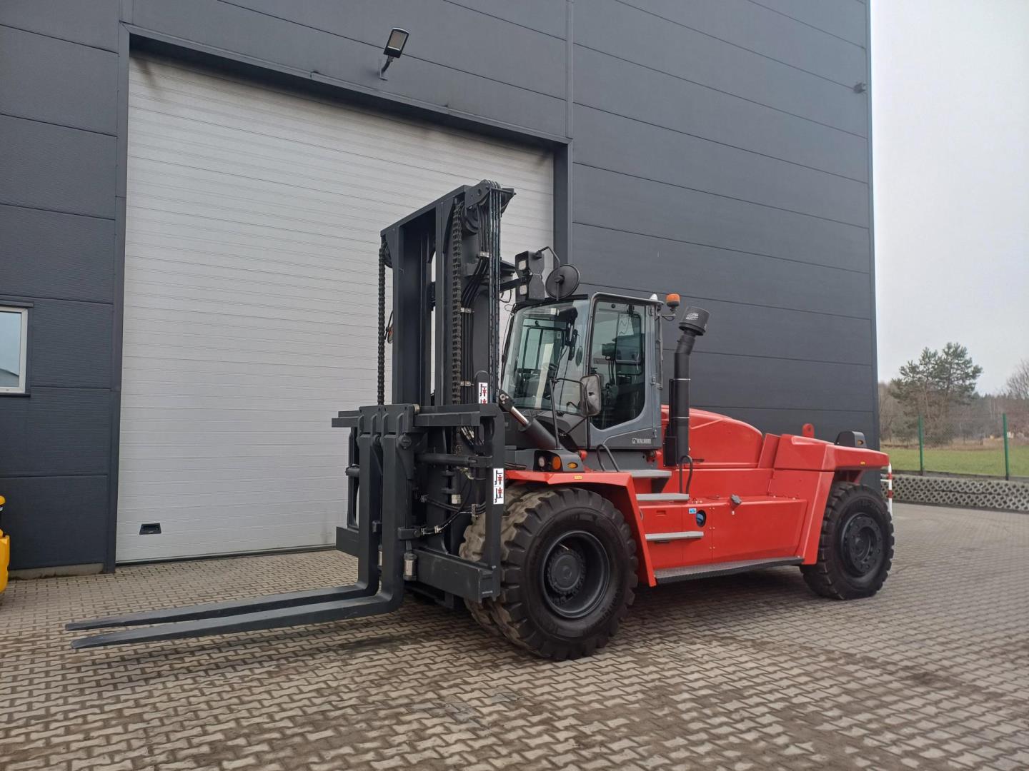 Kalmar-DCG250-12LB-Dieselstapler-http://www.sago-online.com