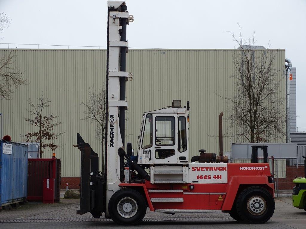 Svetruck-16CS4H-Leer Containerstapler-http://www.sago-online.com