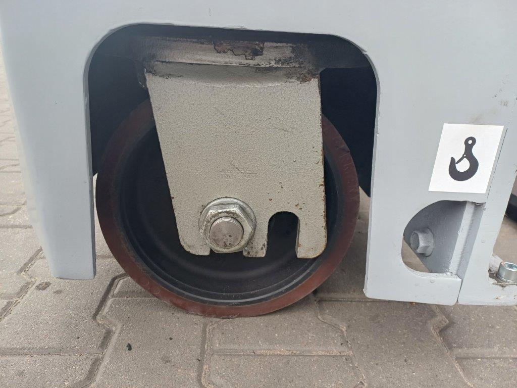 Hubtex-MQ40-Vierwege Seitenstapler-www.sago-online.com