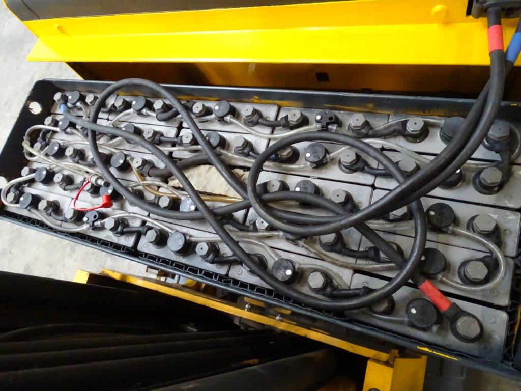 Jungheinrich-ETV110 - TRIPLEX-Schubmaststapler-www.sago-online.com
