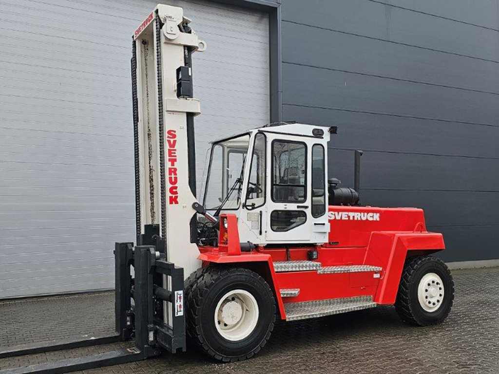 Svetruck-13.6 60-30-Dieselstapler-http://www.sago-online.com