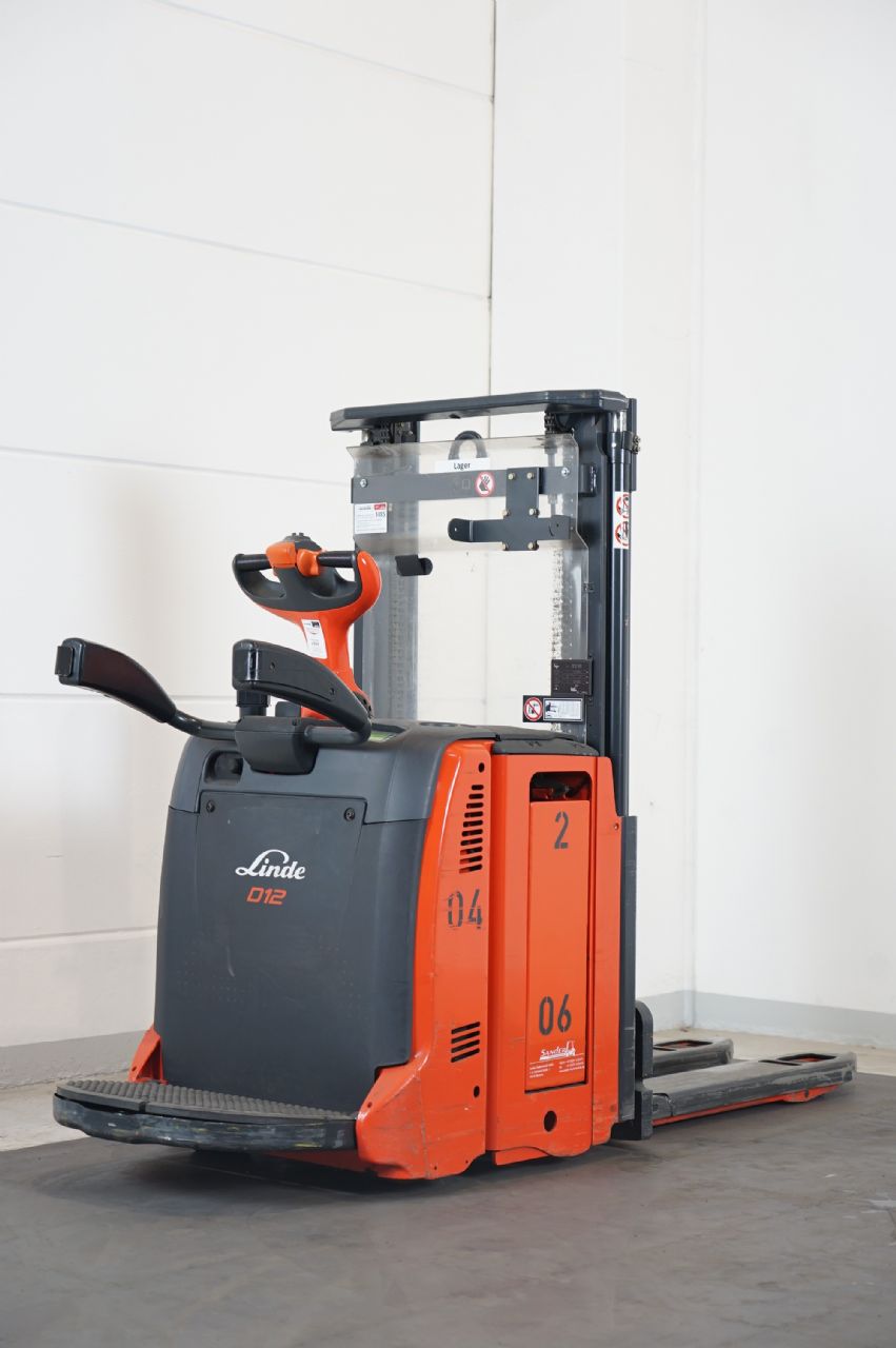 Linde-D 12 AP 133-Hochhubwagen www.gebraucht-stapler.de