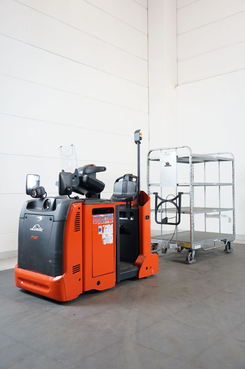 Linde-P 30 C 1190-Schlepper www.gebraucht-stapler.de