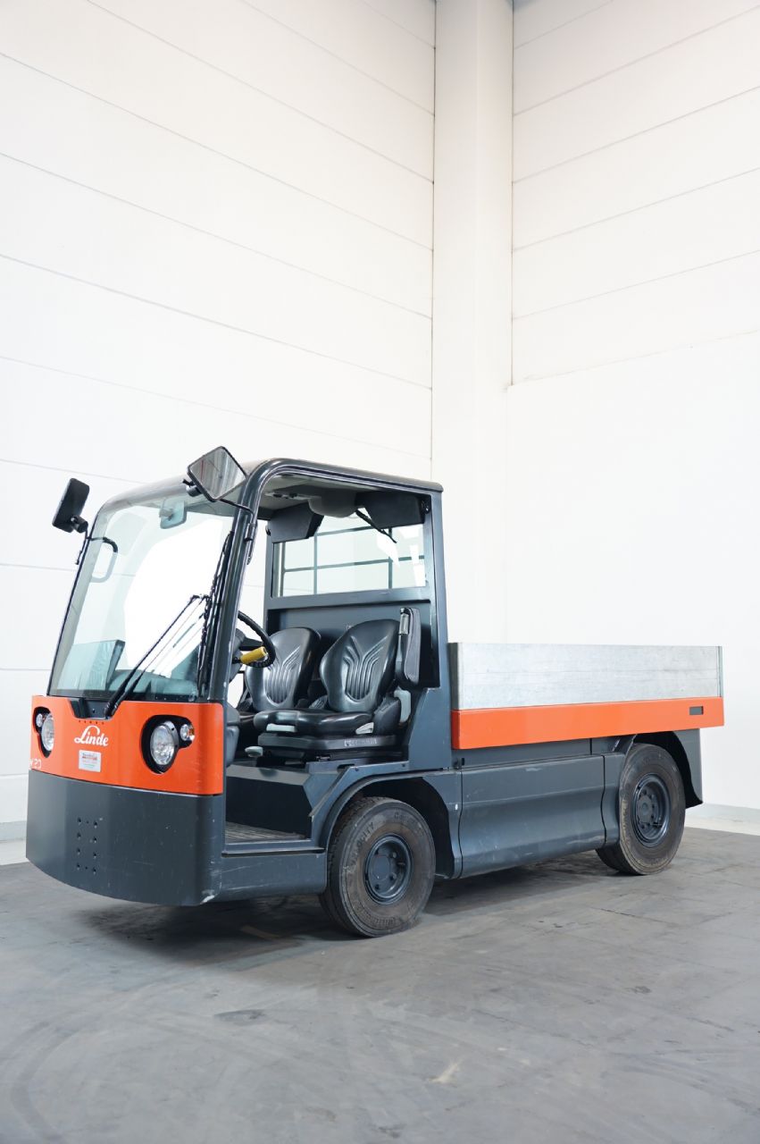 Linde-W 20 127-06 (2200)-Schlepper www.gebraucht-stapler.de