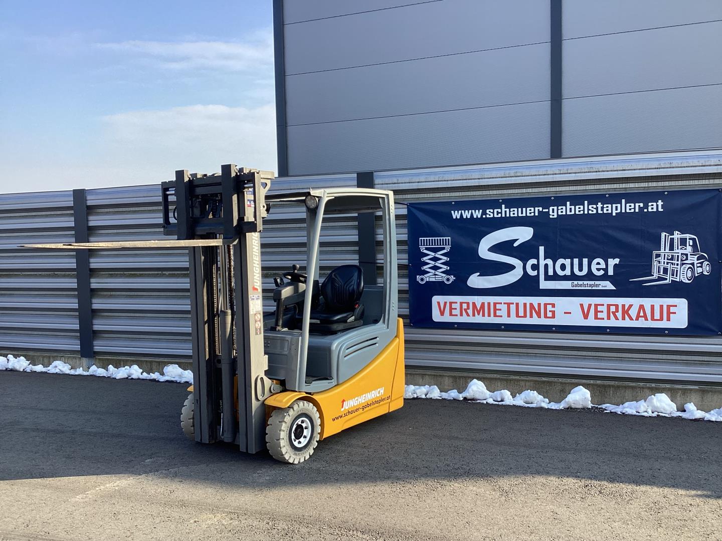 Jungheinrich EFG216k Elektrostapler www.schauer-gabelstapler.at