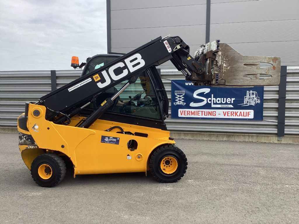 JCB TLT35 Teleskopstapler www.schauer-gabelstapler.at