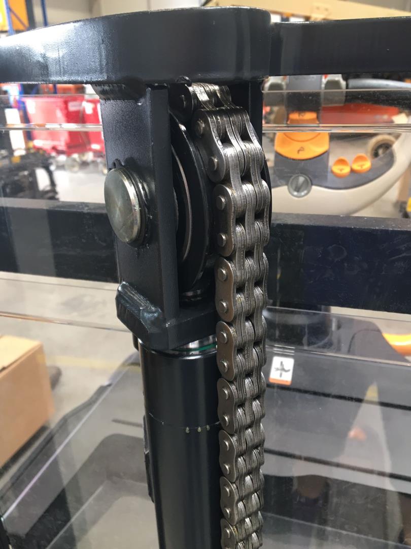 Crown DT3040 TL 2100 Niederhubwagen www.schauer-gabelstapler.at Crown DT3040 TL 2100 Niederhubwagen www.schauer-gabelstapler.at