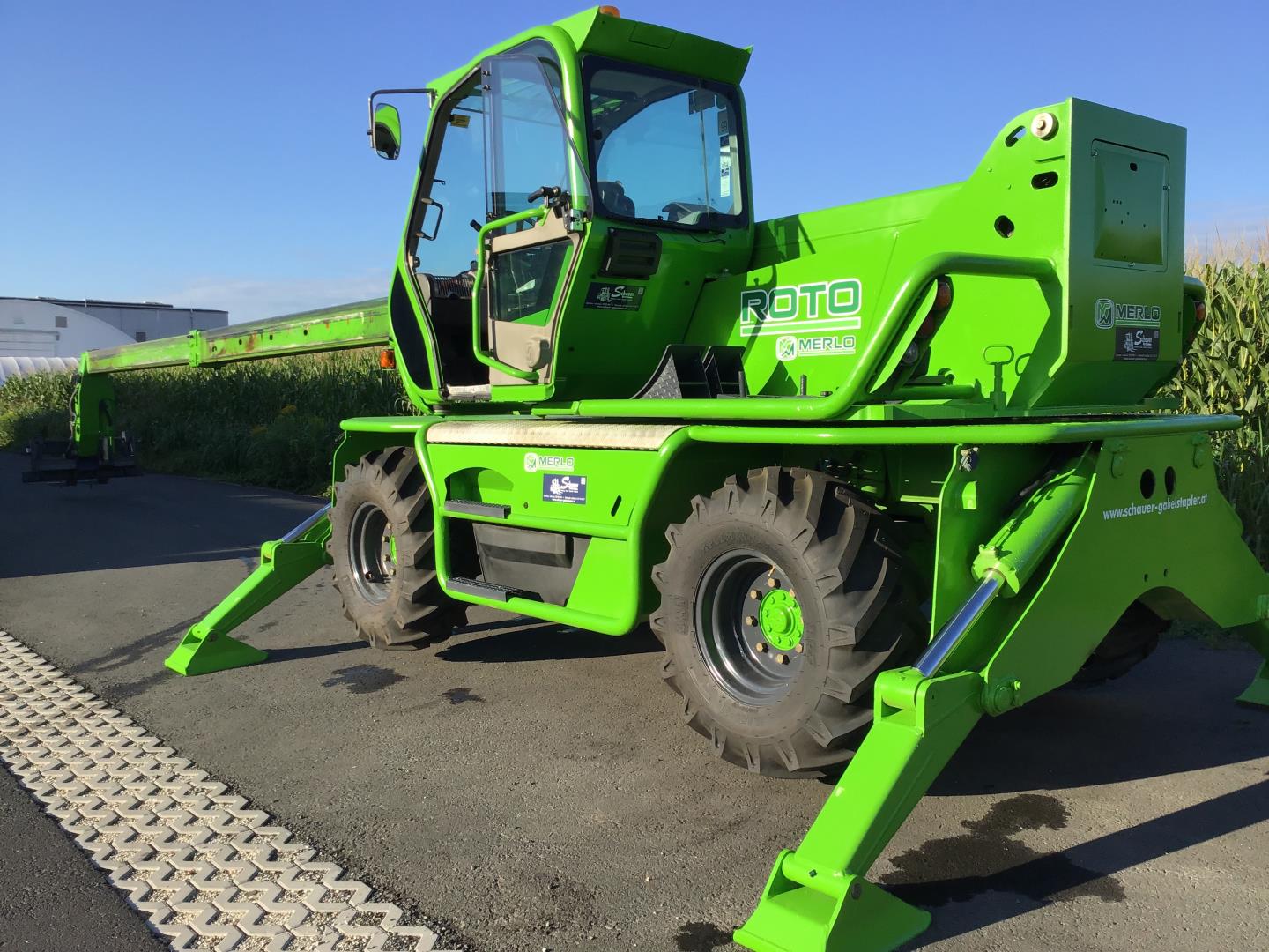 Merlo RT38.16 Teleskopstapler drehbar www.schauer-gabelstapler.at