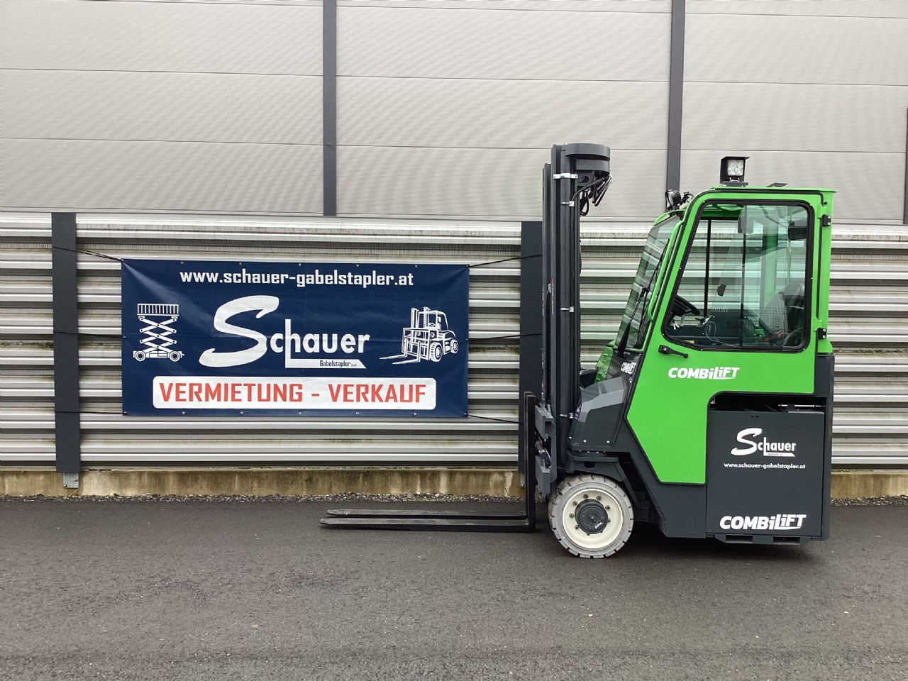 Combilift CBE4000 Vierwege Seitenstapler www.schauer-gabelstapler.at