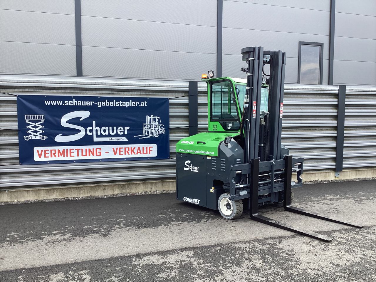 Combilift CBE3000 Vierwege Seitenstapler www.schauer-gabelstapler.at