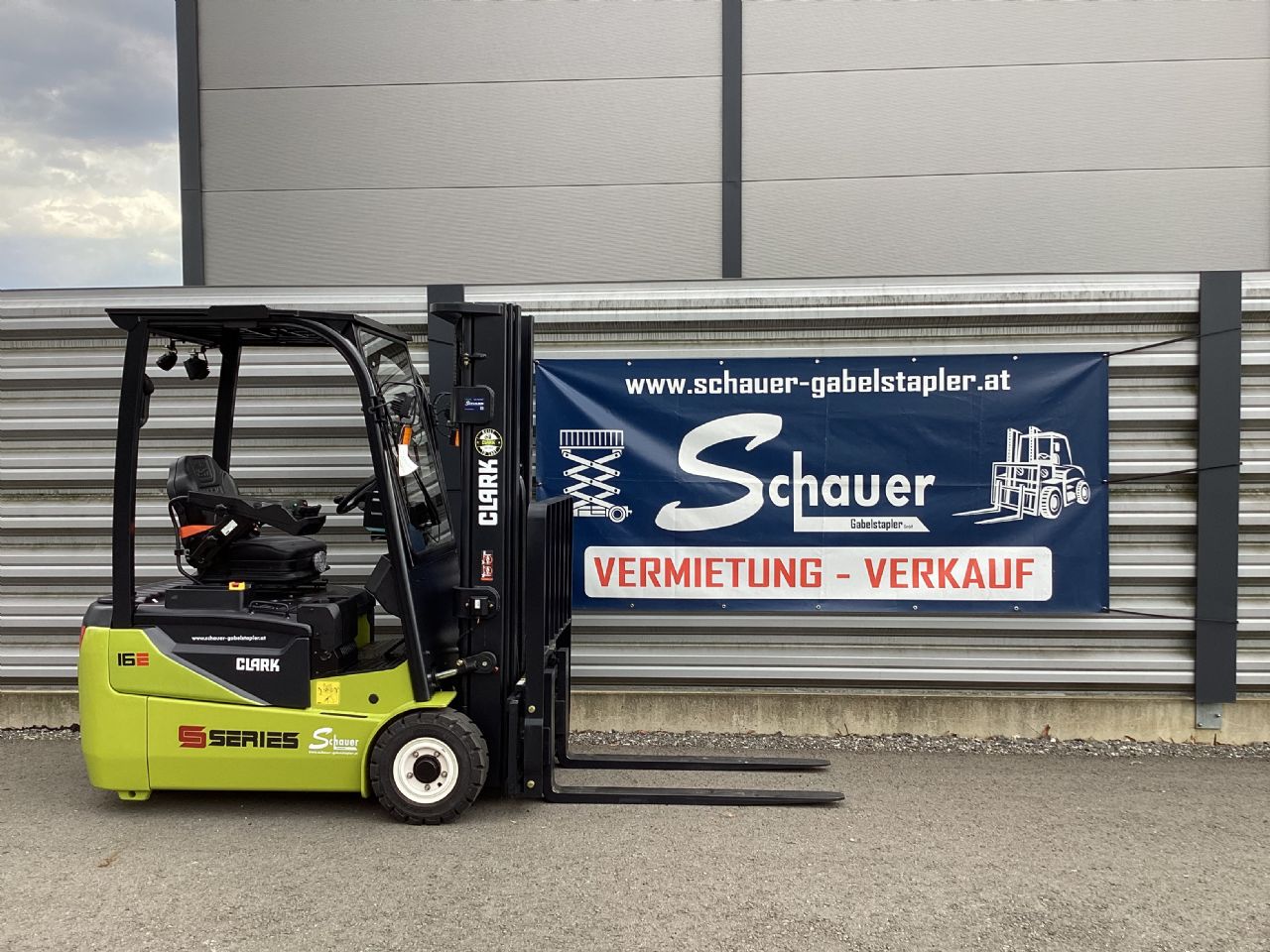 Clark STE16 Elektro 3 Rad-Stapler www.schauer-gabelstapler.at