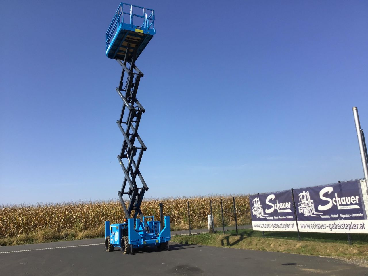 Sinoboom Scissor lift 4069RD 4WD Scherenarbeitsbhne www.schauer-gabelstapler.at