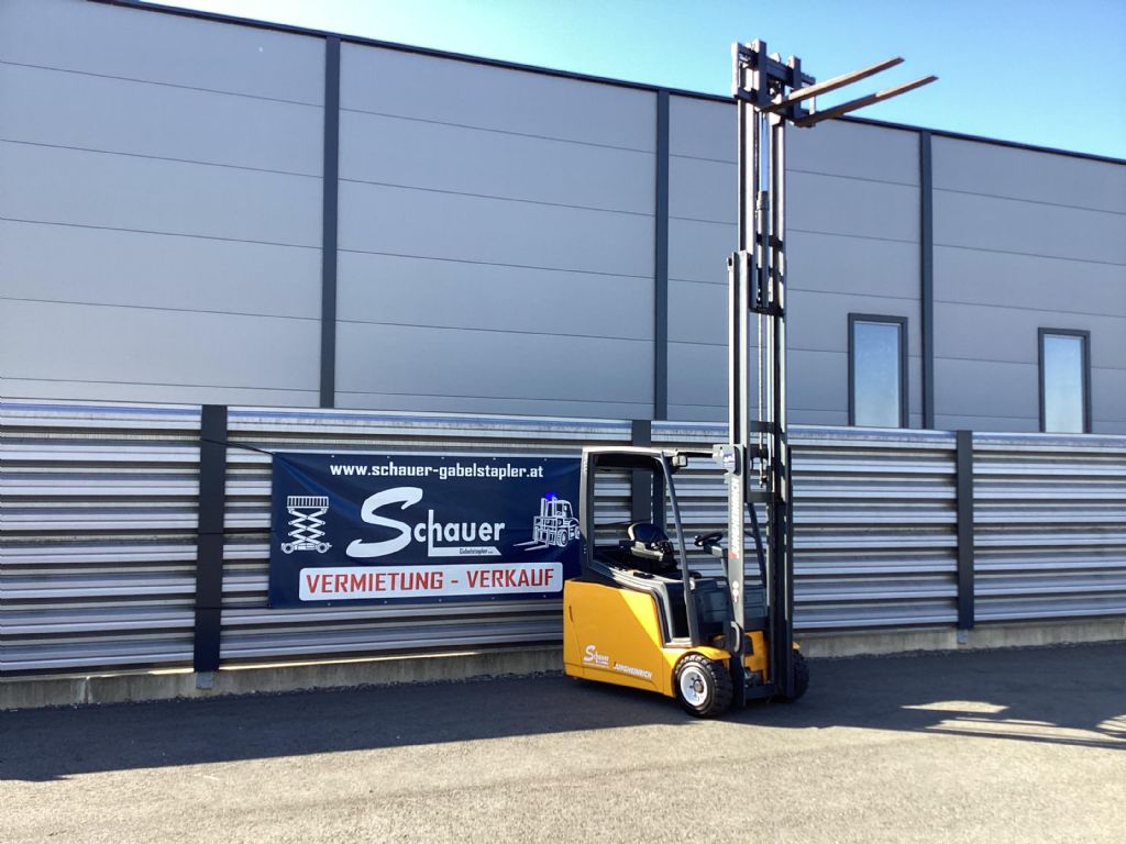 Jungheinrich EFG 220 Elektro 3 Rad-Stapler www.schauer-gabelstapler.at