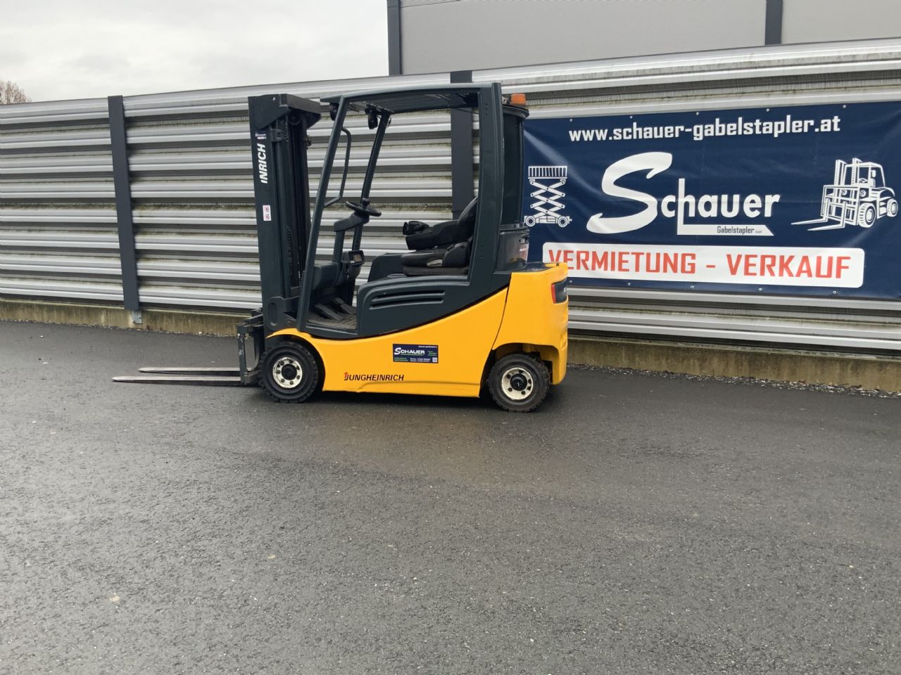 Jungheinrich EFG316 Elektro 4 Rad-Stapler www.schauer-gabelstapler.at