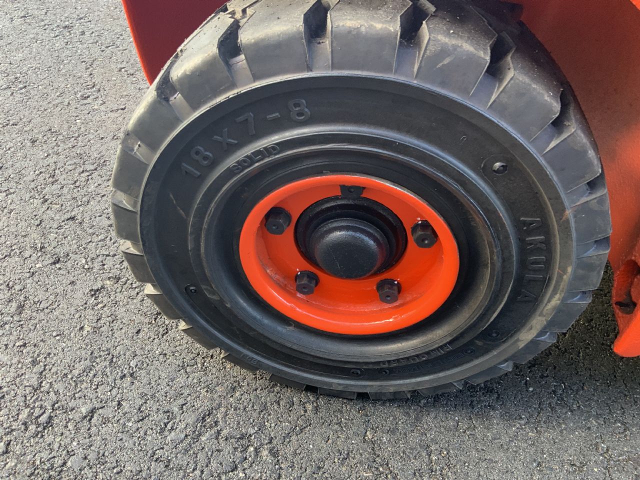 Linde H16D-01 Dieselstapler www.schauer-gabelstapler.at Linde H16D-01 Dieselstapler www.schauer-gabelstapler.at