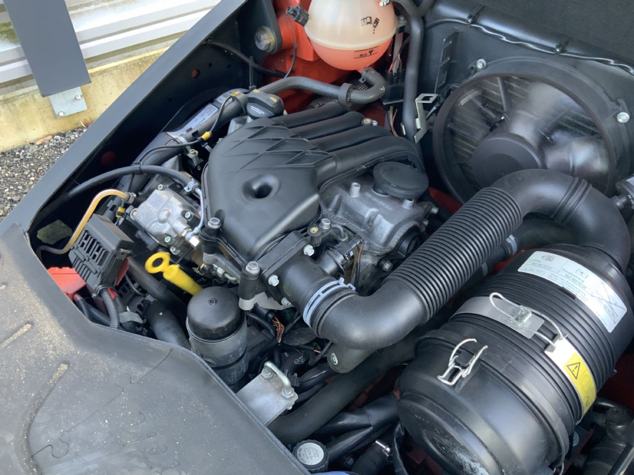 Linde H16D-01 Dieselstapler www.schauer-gabelstapler.at Linde H16D-01 Dieselstapler www.schauer-gabelstapler.at