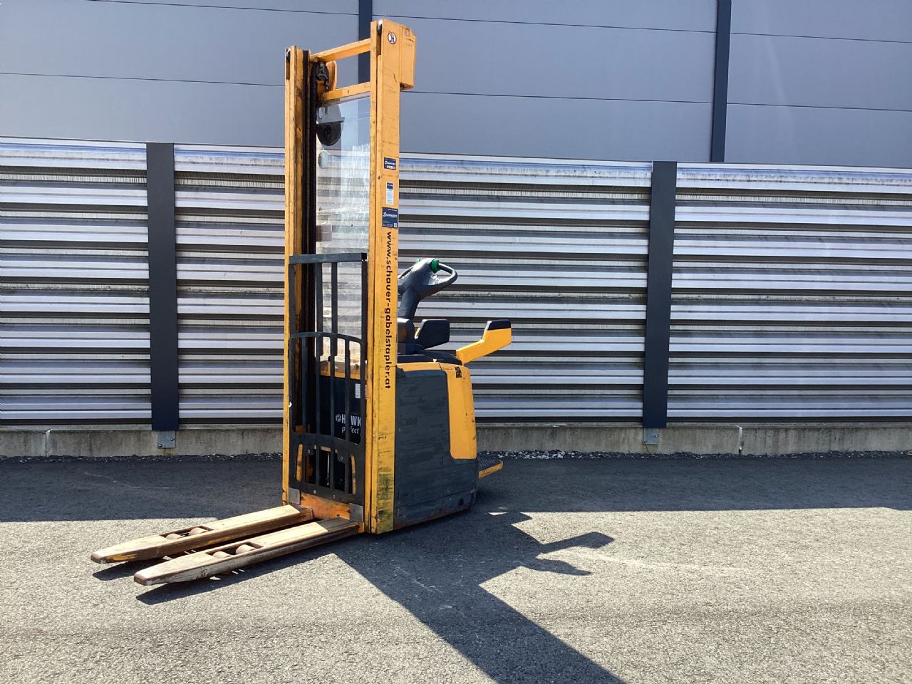 Jungheinrich ERC 216 Hochhubwagen www.schauer-gabelstapler.at