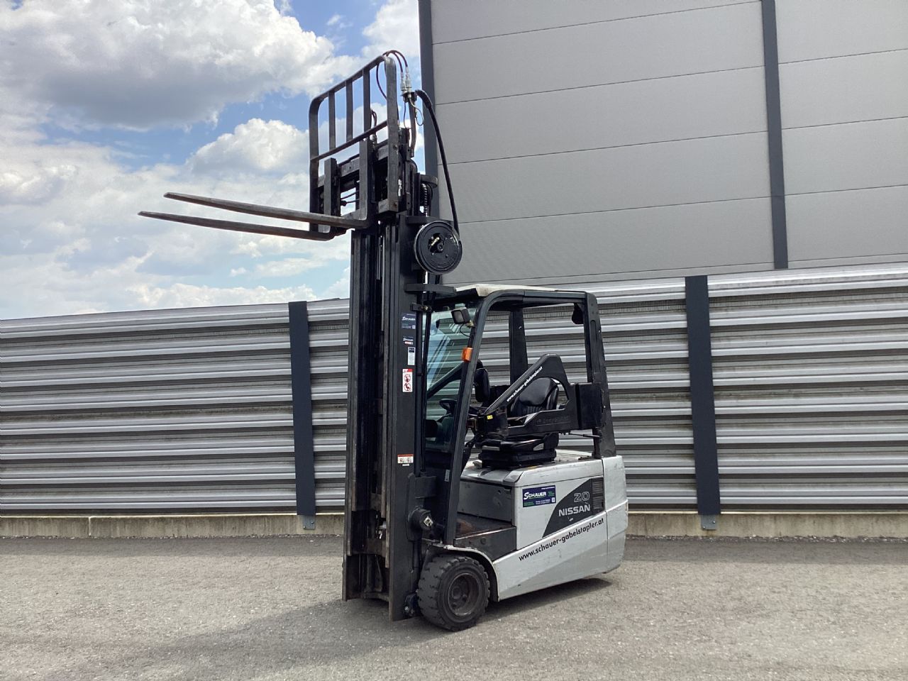 Nissan G1N1L200 Elektro 3 Rad-Stapler www.schauer-gabelstapler.at