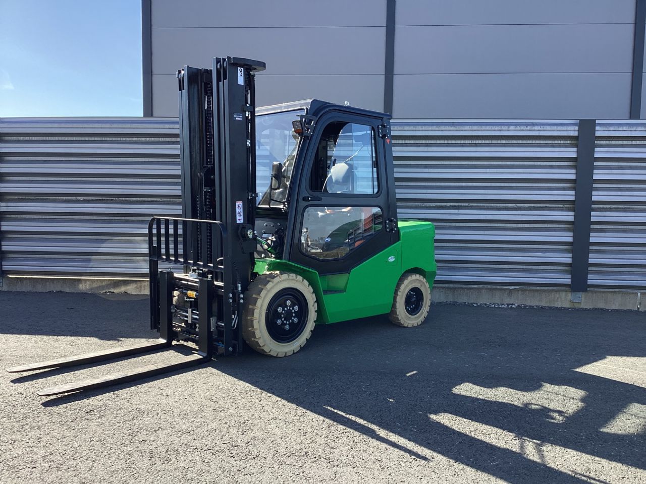 Noblelift CPD38A T4800 Elektro 4 Rad-Stapler www.schauer-gabelstapler.at