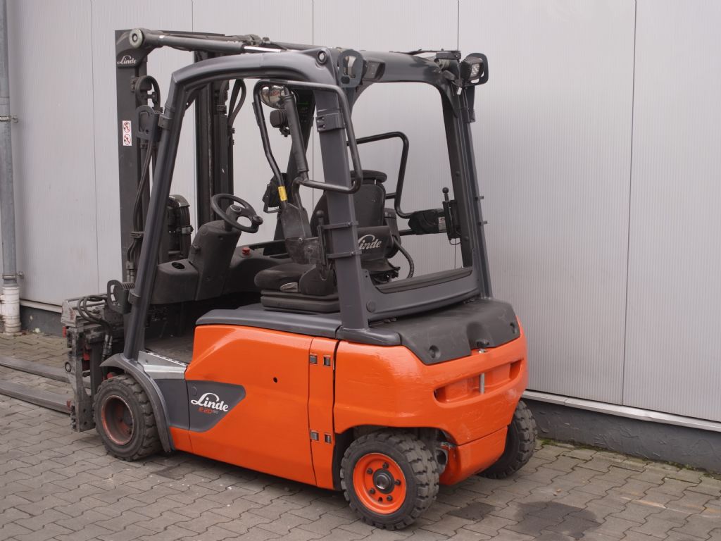 Linde-E20PL -02 EVO-Elektro 4 Rad-Stapler-www.gabelstapler-schmidt.de