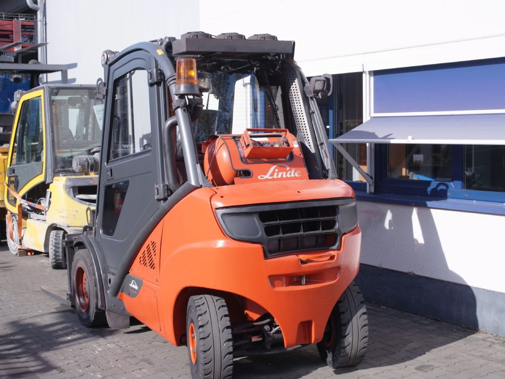 Linde-H30T EVO-Treibgasstapler-www.gabelstapler-schmidt.de
