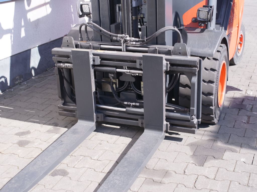 Linde-H30T EVO-Treibgasstapler-www.gabelstapler-schmidt.de