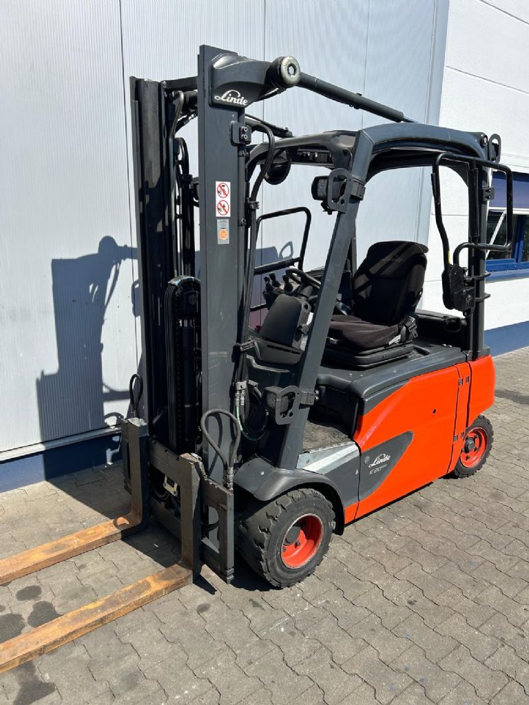 Linde-E20PL -02 EVO-Electric 4-wheel forklift-www.gabelstapler-schmidt.de