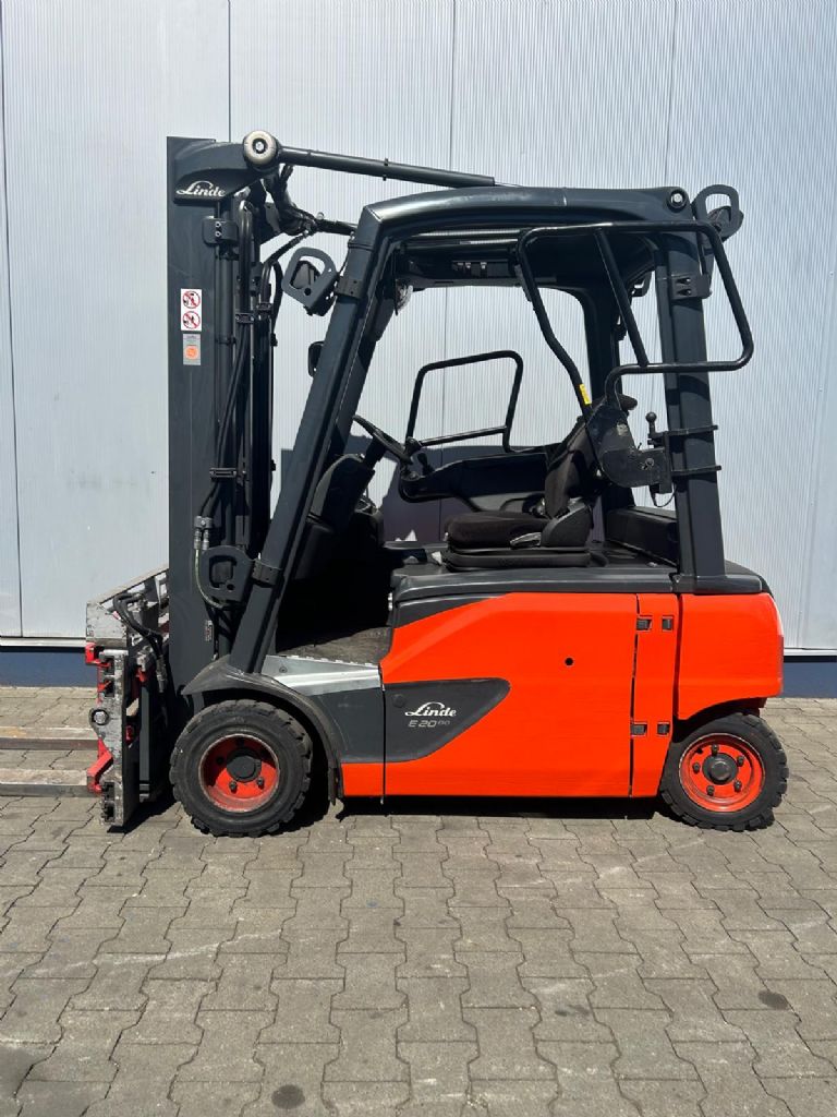 Linde-E20PL -02 EVO-Elektro 4 Rad-Stapler-www.gabelstapler-schmidt.de
