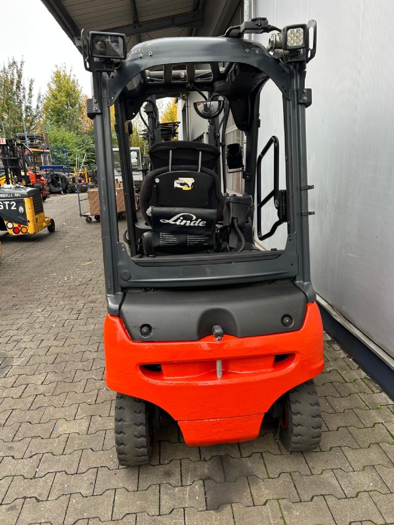 Linde-E20PL -02 EVO-Elektro 4 Rad-Stapler-www.gabelstapler-schmidt.de