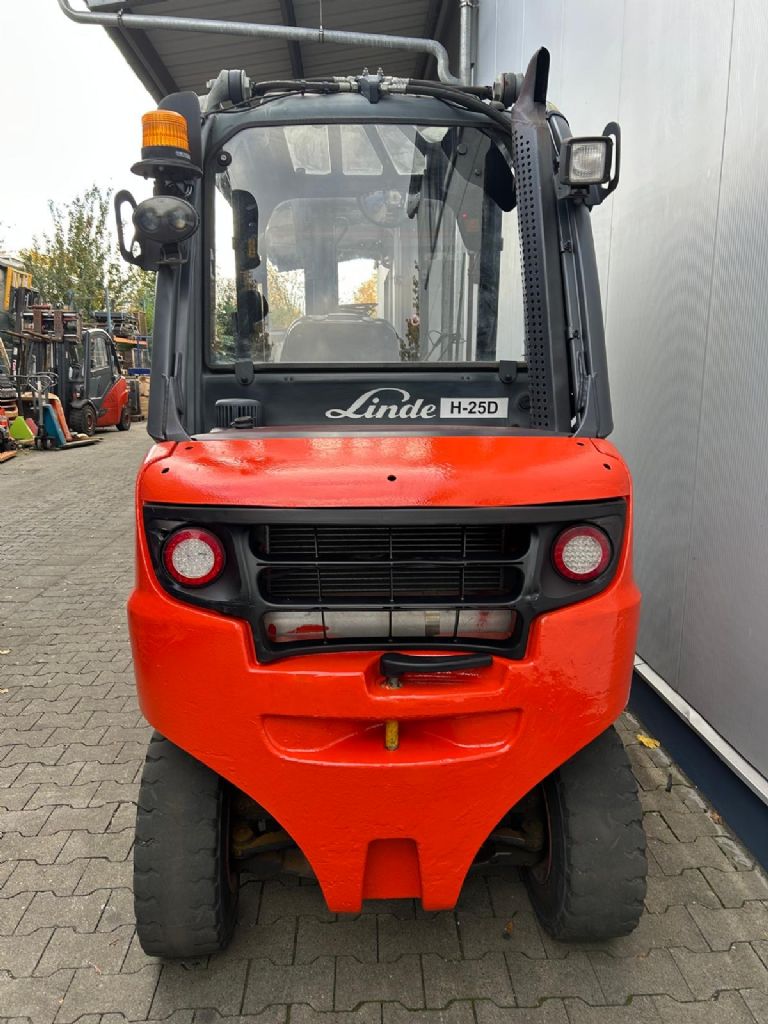 Linde-H25D-02-Dieselstapler-www.gabelstapler-schmidt.de