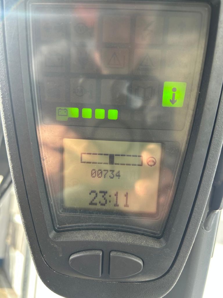 Linde-E15-02-Elektro 3 Rad-Stapler-www.gabelstapler-schmidt.de