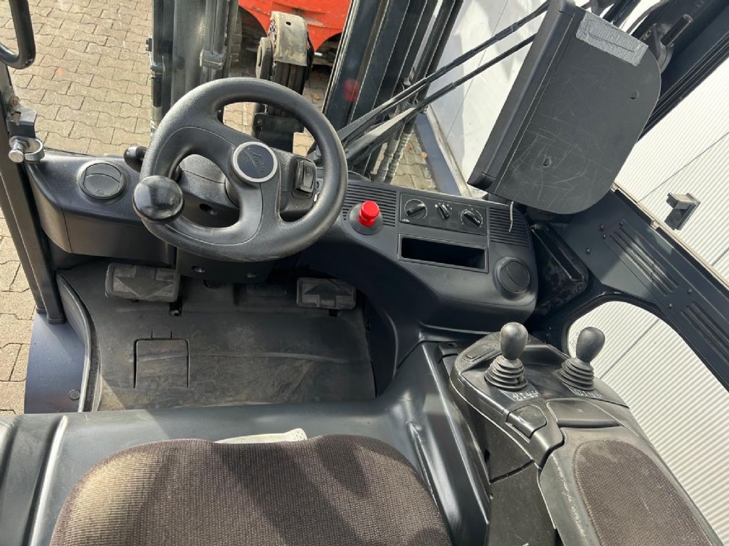 Linde-E 25 HL-01-Elektro 4 Rad-Stapler-www.gabelstapler-schmidt.de