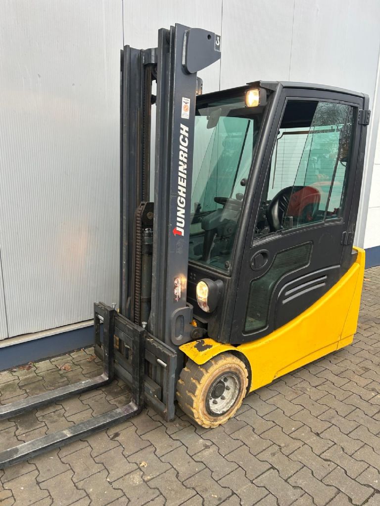 Jungheinrich-EFG 220-Elektro 3 Rad-Stapler-www.gabelstapler-schmidt.de