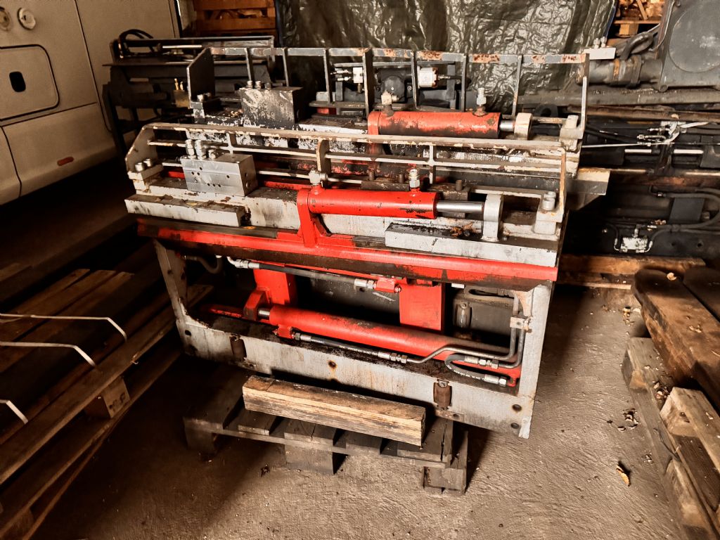 Durwen-PGK 30-S-Zinkenverstellger�t-www.gabelstapler-schmidt.de