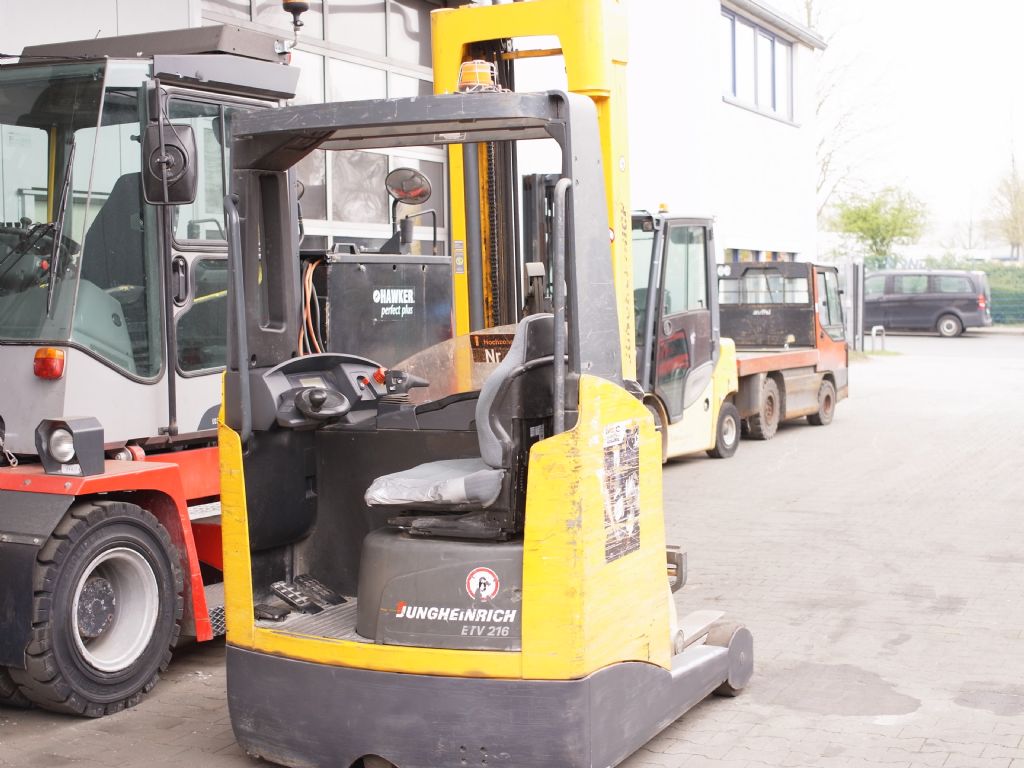 Jungheinrich-ETV 216-Schubmaststapler-www.gabelstapler-schmidt.de