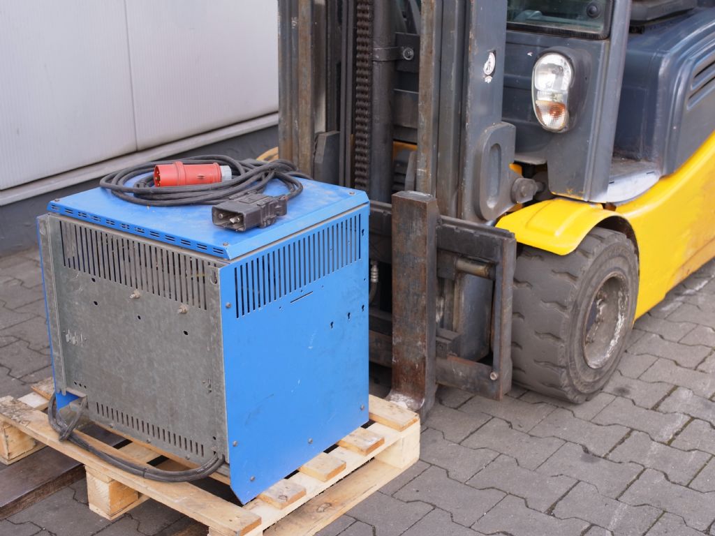 Jungheinrich-EFG220-Elektro 4 Rad-Stapler-www.gabelstapler-schmidt.de