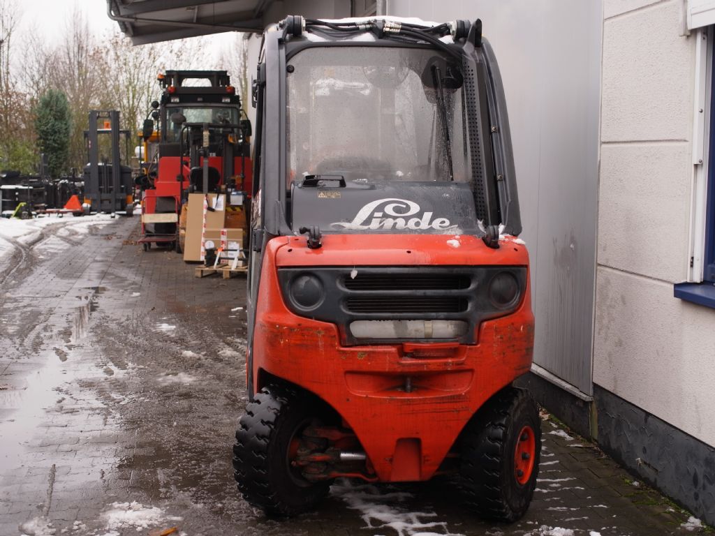 Linde-H 25T-Treibgasstapler-www.gabelstapler-schmidt.de