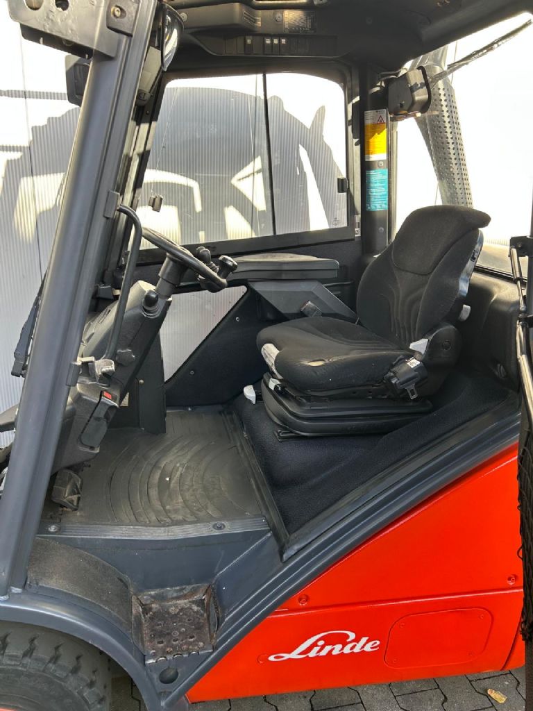 Linde-H25T-Treibgasstapler-www.gabelstapler-schmidt.de