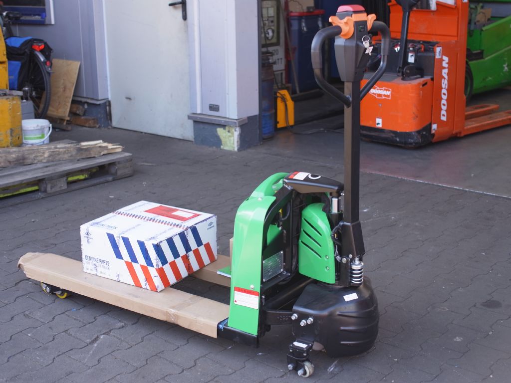 Hangcha-CBD 15 JH-Pedestrian Stacker-www.gabelstapler-schmidt.de