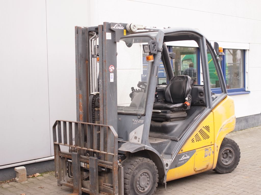 Linde-H25D-02-Diesel Forklift-www.gabelstapler-schmidt.de