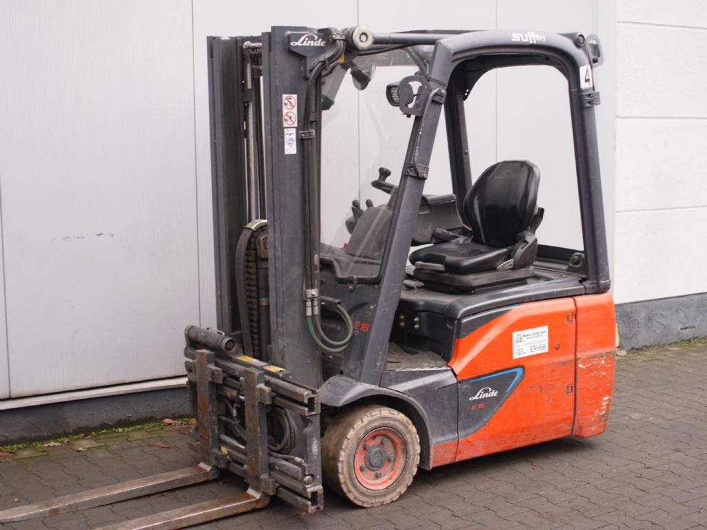 Linde-E16C-02-Elektro 3 Rad-Stapler-www.gabelstapler-schmidt.de