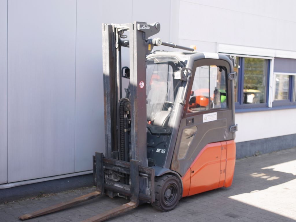 Linde-E16-01-Elektro 3 Rad-Stapler-www.gabelstapler-schmidt.de